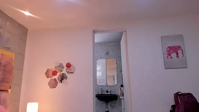 Charlotte Ice1 online show from 12, 4, 2026