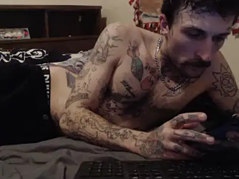 hungandtatted666 online show from 17, 1, 2025