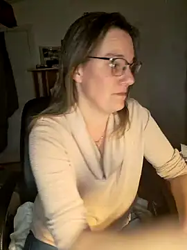 SpiceLea online show from 9, 1, 2025