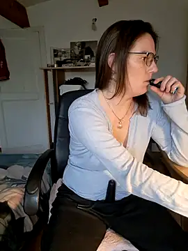 SpiceLea online show from 25, 1, 2025