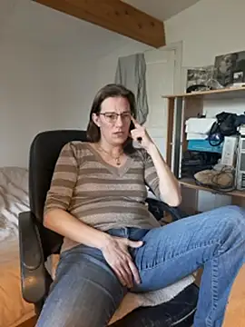 SpiceLea online show from 13, 2, 2025