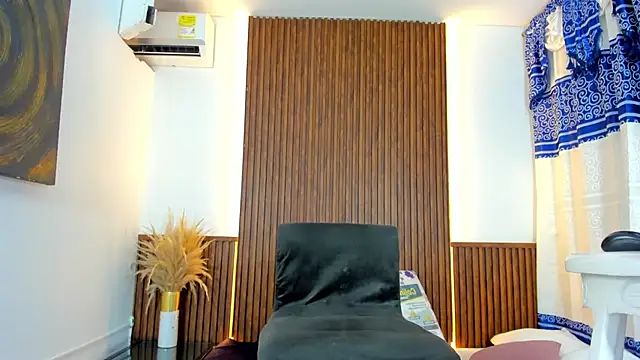 Snapshot of Sweet_Ashley_v chatting on 18, 2, 2025 Sweet Ashley v online show from 18, 2, 2025