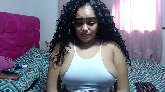 kiara milf  online show from 28, 10, 2025