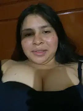Snapshot of MaryC18 chatting on 29, 12, 2024 MaryC18 online show from 29, 12, 2024