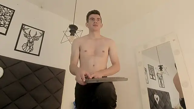 Snapshot of MikaelSlow chatting on 20, 2, 2025 MikaelSlow online show from 20, 2, 2025