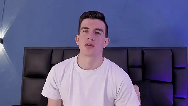 Snapshot of MikaelSlow chatting on 14, 9, 2025 MikaelSlow online show from 14, 9, 2025