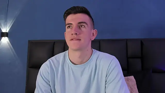 Snapshot of MikaelSlow chatting on 18, 9, 2025 MikaelSlow online show from 18, 9, 2025