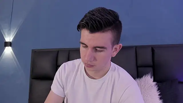 Snapshot of MikaelSlow chatting on 25, 9, 2025 MikaelSlow online show from 25, 9, 2025