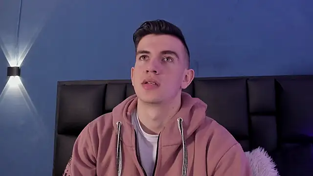 Snapshot of MikaelSlow chatting on 1, 10, 2025 MikaelSlow online show from 1, 10, 2025