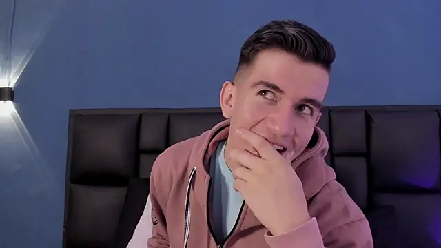 Snapshot of MikaelSlow chatting on 2, 10, 2025 MikaelSlow online show from 2, 10, 2025