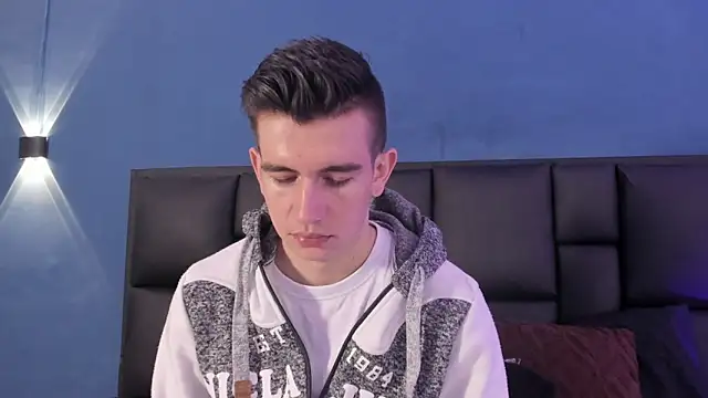 Snapshot of MikaelSlow chatting on 9, 10, 2025 MikaelSlow online show from 9, 10, 2025