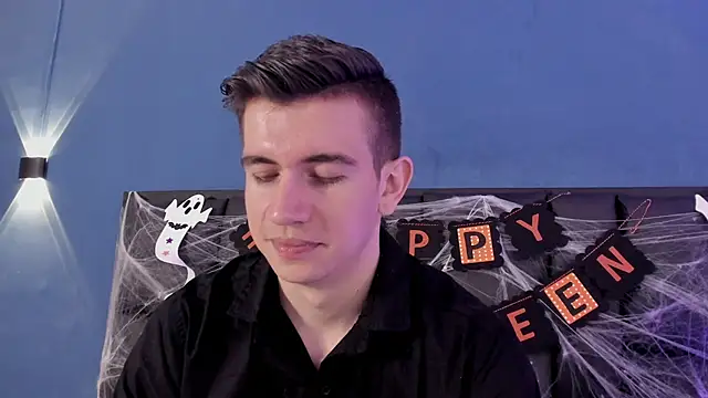 Snapshot of MikaelSlow chatting on 1, 11, 2025 MikaelSlow online show from 1, 11, 2025