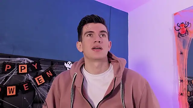 Snapshot of MikaelSlow chatting on 2, 11, 2025 MikaelSlow online show from 2, 11, 2025