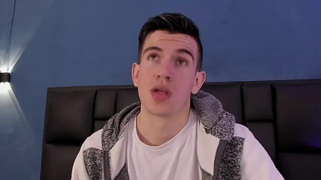 Snapshot of MikaelSlow chatting on 13, 11, 2025 MikaelSlow online show from 13, 11, 2025