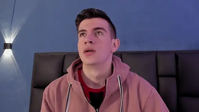 Snapshot of MikaelSlow chatting on 14, 11, 2025 MikaelSlow online show from 14, 11, 2025