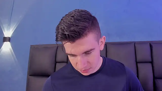 Snapshot of MikaelSlow chatting on 21, 11, 2025 MikaelSlow online show from 21, 11, 2025