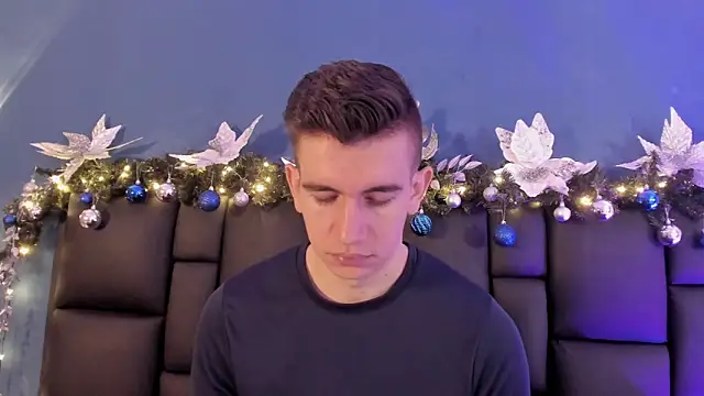 Snapshot of MikaelSlow chatting on 3, 12, 2025 MikaelSlow online show from 3, 12, 2025