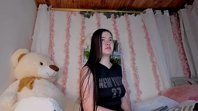 Idara and Edahi01 online show from 28, 9, 2025