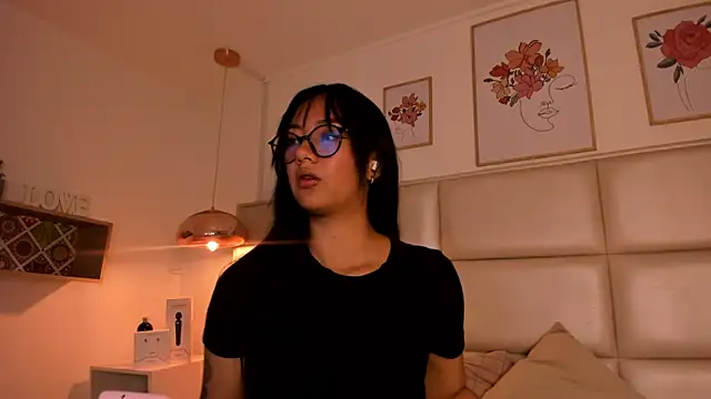 Aily Yozuko online show from 12, 2, 2025