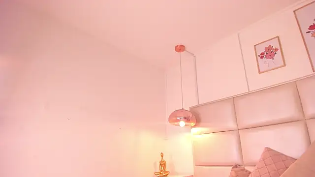 Aily Yozuko online show from 6, 3, 2025