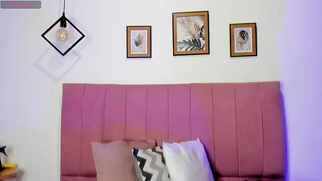 GENNESIS LOVE online show from 11, 11, 2025