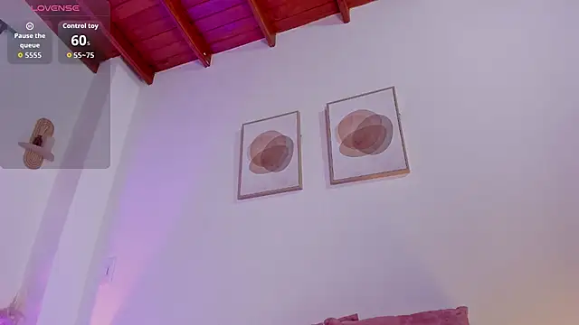 Snapshot of Mia_222 chatting on 18, 10, 2025 Mia 222 online show from 18, 10, 2025