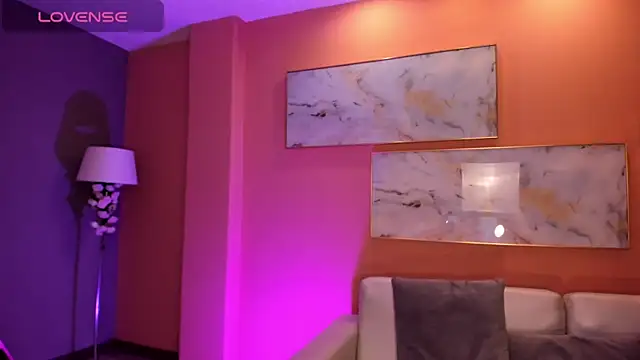 DonnaStonne online show from 20, 1, 2025