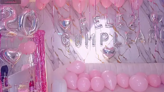 DonnaStonne online show from 7, 10, 2025