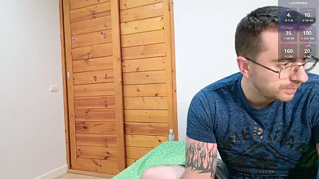 Snapshot of JayXCee_Official chatting on 8, 12, 2024 JayXCee Official online show from 8, 12, 2024