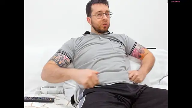 Snapshot of JayXCee_Official chatting on 2, 1, 2025 JayXCee Official online show from 2, 1, 2025