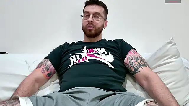 Snapshot of JayXCee_Official chatting on 17, 1, 2025 JayXCee Official online show from 17, 1, 2025