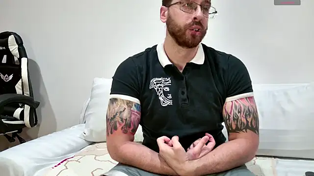 Snapshot of JayXCee_Official chatting on 8, 2, 2025 JayXCee Official online show from 8, 2, 2025