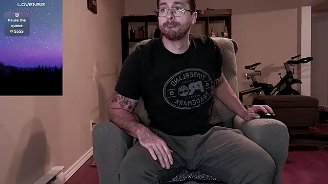 Snapshot of JayXCee_Official chatting on 15, 11, 2025 JayXCee Official online show from 15, 11, 2025