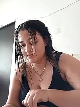 Snapshot of Liancy chatting on 24, 2, 2025 Liancy online show from 24, 2, 2025