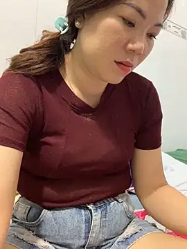 Snapshot of Baby-bigtits chatting on 8, 3, 2025 Baby-bigtits online show from 8, 3, 2025