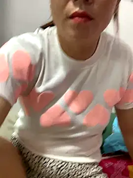 Snapshot of Baby-bigtits chatting on 25, 10, 2025 Baby-bigtits online show from 25, 10, 2025