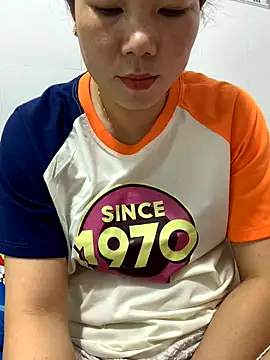 Snapshot of Baby-bigtits chatting on 19, 11, 2025 Baby-bigtits online show from 19, 11, 2025