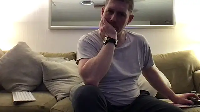 Snapshot of Rock_Pierce chatting on 15, 2, 2025 Rock Pierce online show from 15, 2, 2025