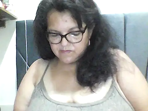 Snapshot of kassandra02 chatting on 2, 10, 2025 kassandra02 online show from 2, 10, 2025