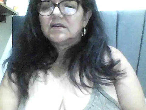 Snapshot of kassandra02 chatting on 13, 10, 2025 kassandra02 online show from 13, 10, 2025