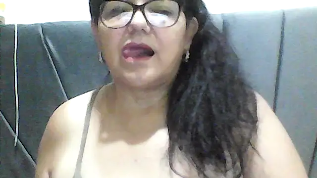 Snapshot of kassandra02 chatting on 21, 10, 2025 kassandra02 online show from 21, 10, 2025