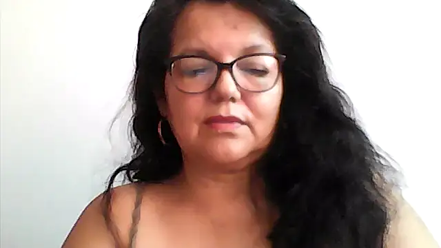 Snapshot of kassandra02 chatting on 16, 12, 2025 kassandra02 online show from 16, 12, 2025