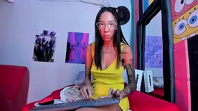 Laizasamantha2 online show from 10, 1, 2025