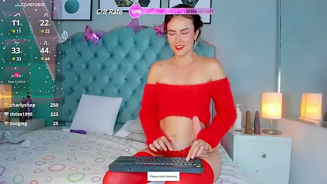 Snapshot of emmy_lander chatting on 5, 2, 2025 emmy lander online show from 5, 2, 2025
