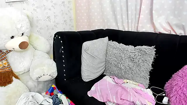 Snapshot of ariel_milk chatting on 16, 1, 2026 ariel milk online show from 16, 1, 2026