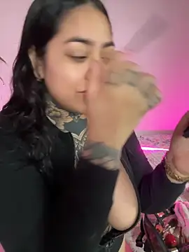 aliensexy online show from 2, 12, 2025