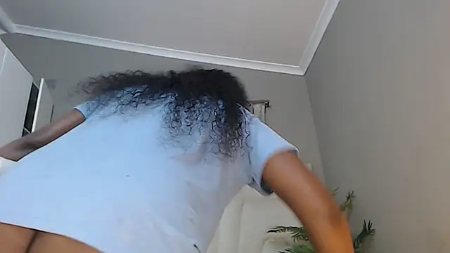 Snapshot of naughtyblackdolie chatting on 19, 12, 2024 naughtyblackdolie online show from 19, 12, 2024