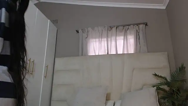 Snapshot of naughtyblackdolie chatting on 4, 2, 2025 naughtyblackdolie online show from 4, 2, 2025