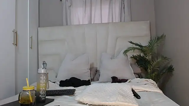 Snapshot of naughtyblackdolie chatting on 27, 2, 2025 naughtyblackdolie online show from 27, 2, 2025