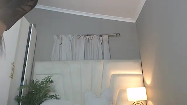 Snapshot of naughtyblackdolie chatting on 16, 9, 2025 naughtyblackdolie online show from 16, 9, 2025